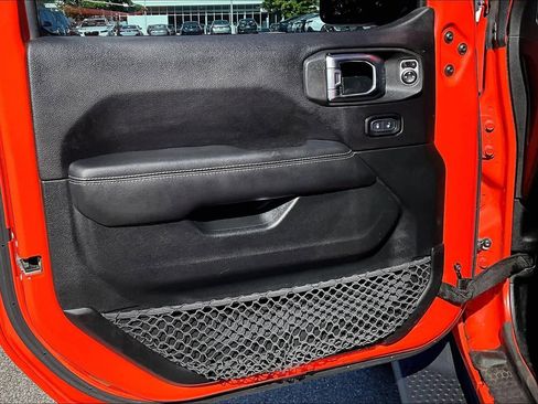 Used 2020 Jeep Wrangler Unlimited Sahara AWD/4WD image 24