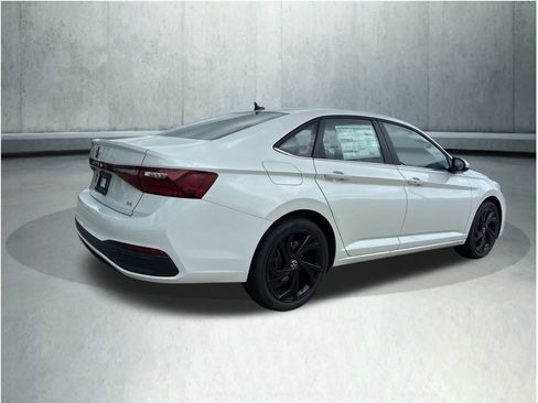New 2025 Volkswagen Jetta SE image 6