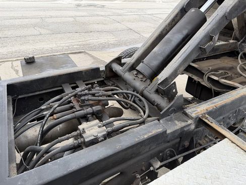 Used 1999 Ford F350 XLT image 19