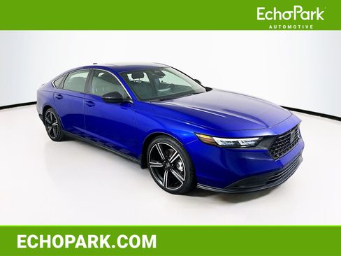 Used 2023 Honda Accord Sport image 1