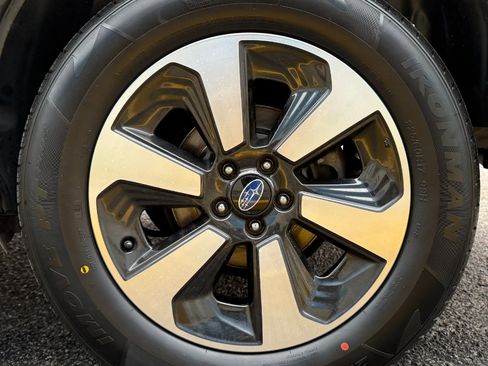 Used 2017 Subaru Forester 2.5i Limited image 27