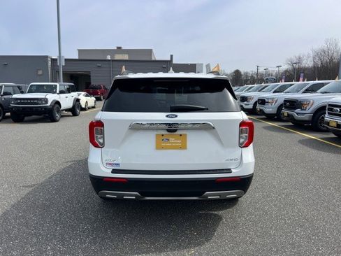 Certified 2023 Ford Explorer XLT w/ Equipment Group 202A AWD/4WD image 4