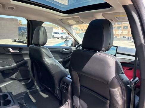 New 2025 Ford Escape SE image 14