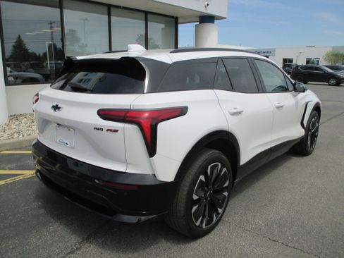 Used 2025 Chevrolet Blazer EV RS AWD/4WD image 3