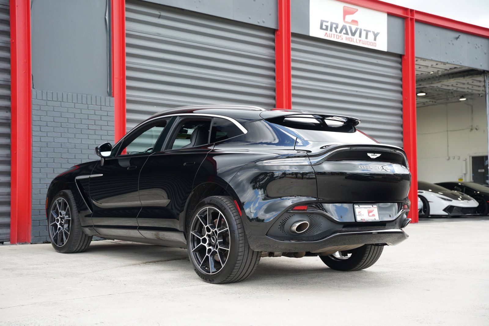 Used 2021 Aston Martin DBX AWD/4WD image 17