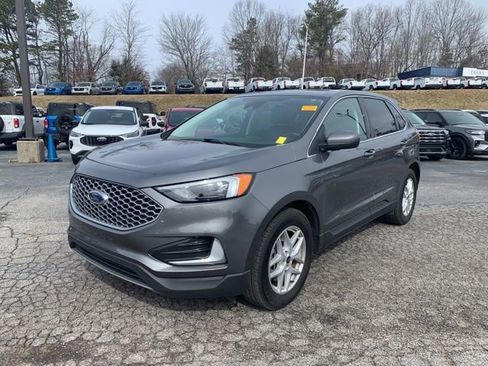 Used 2024 Ford Edge SEL image 4