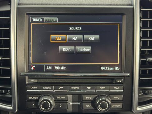 Used 2014 Porsche Cayenne image 25