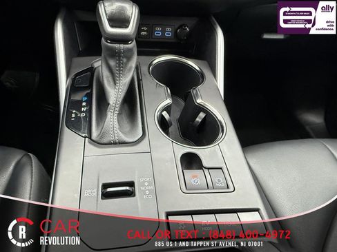 Used 2022 Toyota Highlander XLE image 26
