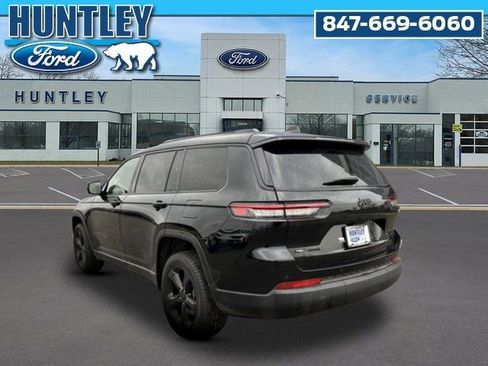 Used 2023 Jeep Grand Cherokee L Limited w/ Black Appearance Package AWD/4WD image 6