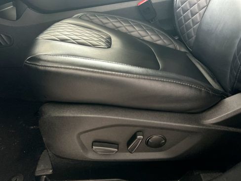 Used 2024 Ford Edge Titanium AWD/4WD image 13