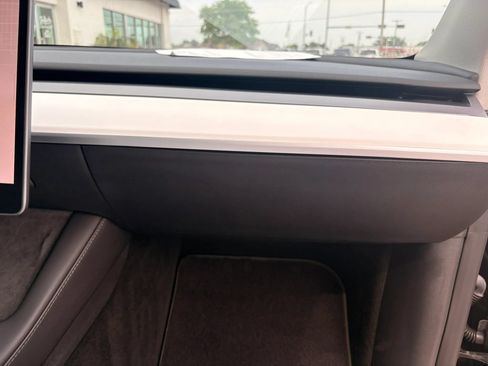 Used 2023 Tesla Model Y Performance AWD/4WD image 21