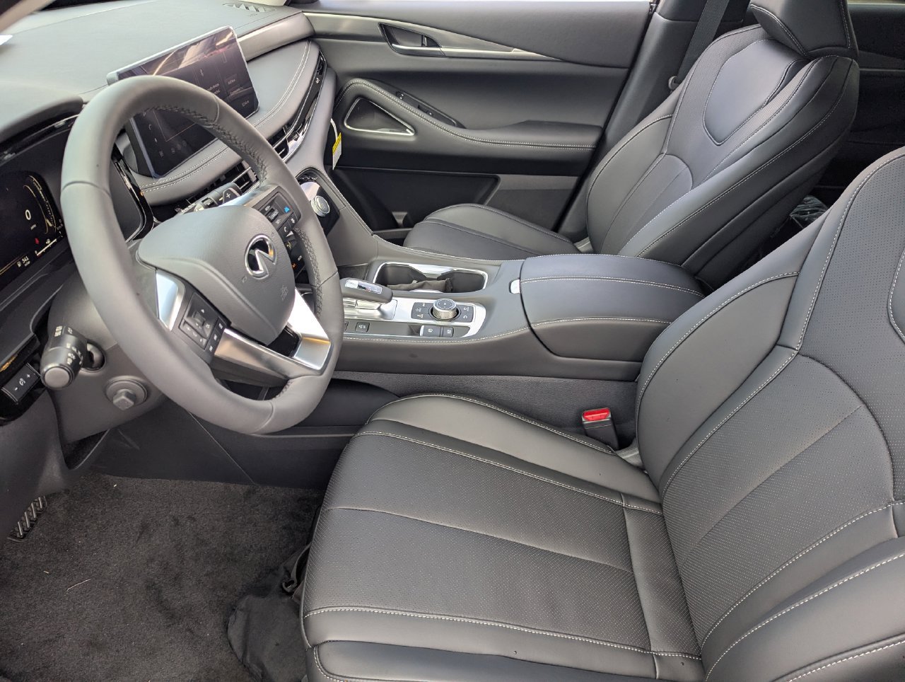 New 2027 INFINITI QX60 Luxe FWD image 12