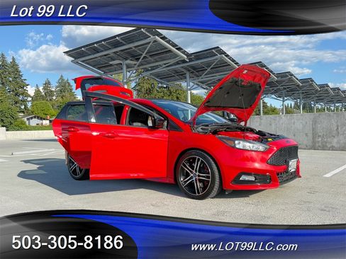 Used 2017 Ford Focus ST FWD image 28