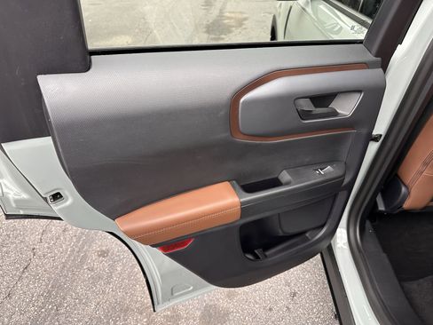 Used 2024 Ford Bronco Sport Outer Banks image 11