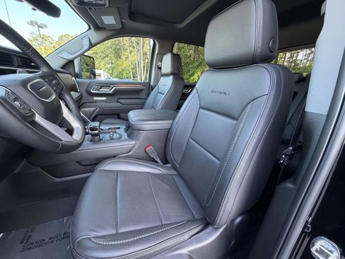 Used 2024 GMC Sierra 1500 Denali w/ Denali Reserve Package AWD/4WD image 18