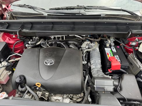 Used 2020 Toyota Highlander XLE image 20