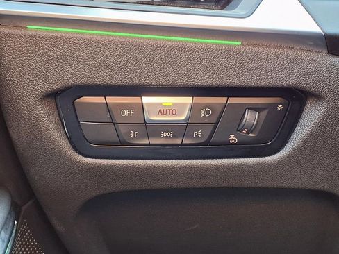 Used 2024 BMW 330e image 17