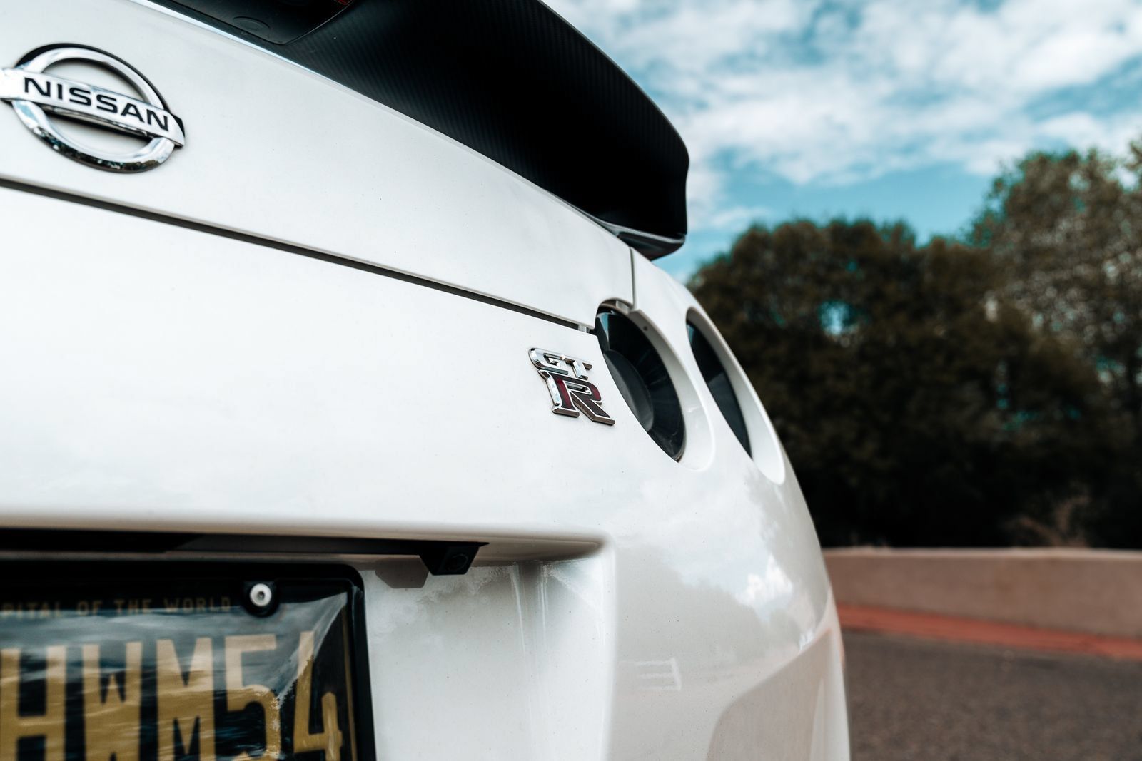 Used 2014 Nissan GT-R Black Edition AWD/4WD image 13