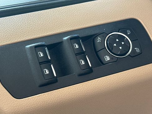 Used 2019 Ford F150 Lariat AWD/4WD image 11