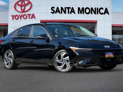 Used 2025 Hyundai Elantra Limited w/ Cargo Package