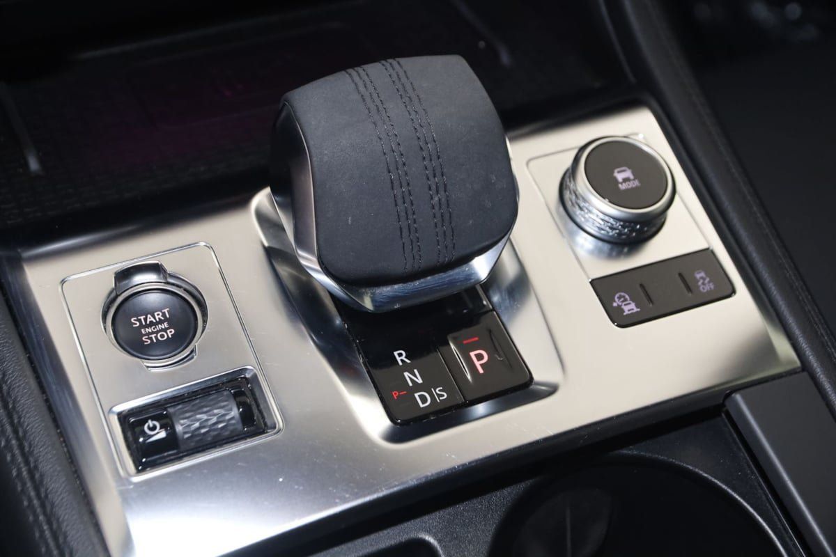 Used 2023 Jaguar F-PACE S AWD/4WD image 7
