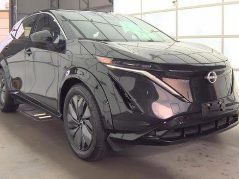 Used 2024 Nissan Ariya FWD image 1
