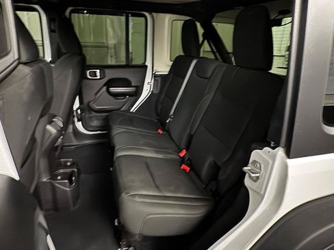 Used 2019 Jeep Wrangler Unlimited Sport S AWD/4WD image 11