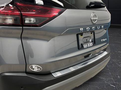 Used 2023 Nissan Rogue SV AWD/4WD image 34
