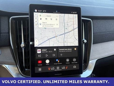 Certified 2025 Volvo XC90 B6 Plus image 23