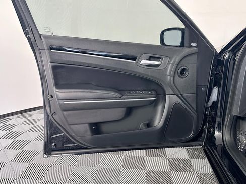 Used 2021 Chrysler 300 S image 26