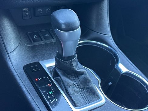 Certified 2018 Toyota Highlander XLE image 28