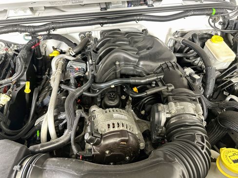 Used 2014 Jeep Wrangler Sahara AWD/4WD image 28