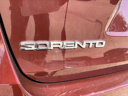 Used 2019 Kia Sorento FWD image 10
