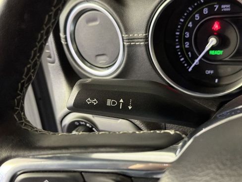 Used 2023 Jeep Wrangler Unlimited Sahara w/ Cold Weather Group AWD/4WD image 15