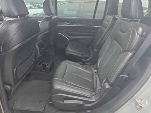 Used 2023 Jeep Grand Cherokee L Limited w/ Luxury Tech Group II AWD/4WD image 4
