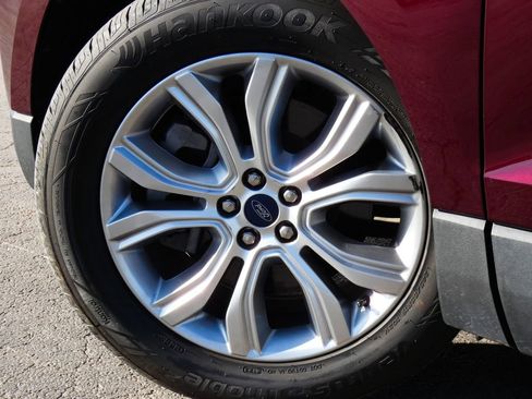 Used 2022 Ford Edge Titanium image 37