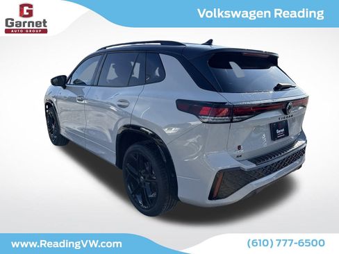 New 2026 Volkswagen Tiguan SE R-Line image 3