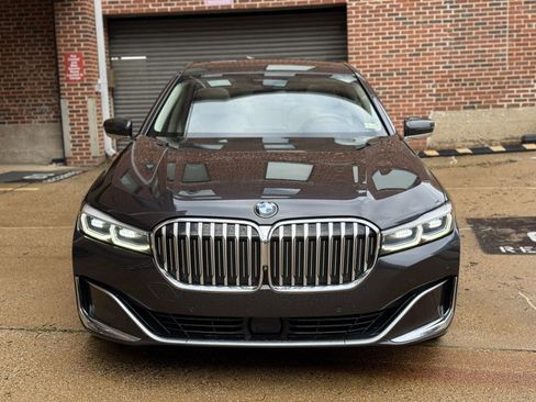 Used 2020 BMW 750i xDrive w/ Executive Package image 56