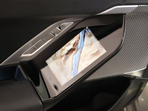 Certified 2023 BMW 740i RWD image 19