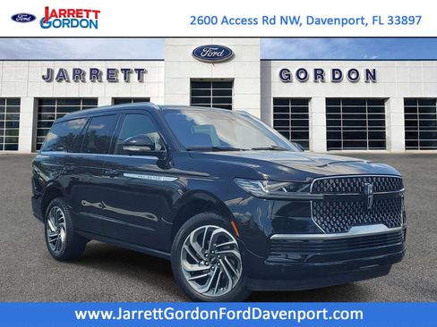 Used 2025 Lincoln Navigator Reserve AWD/4WD image 1