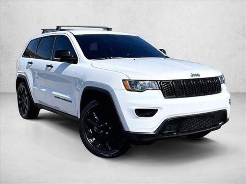 Used 2017 Jeep Grand Cherokee Limited RWD image 12