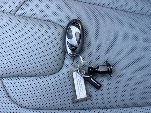 Used 2025 Hyundai Elantra Limited image 22