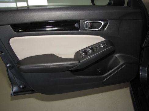 Certified 2022 Honda Civic EX-L image 11