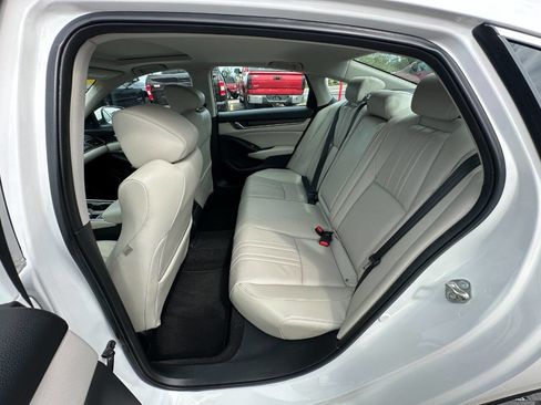 Used 2018 Honda Accord EX-L image 18