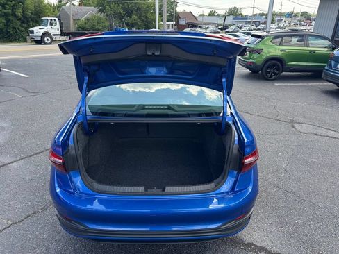 Used 2024 Volkswagen Jetta SE FWD image 22