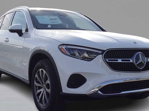 Used 2026 Mercedes-Benz GLC 300 4MATIC image 3
