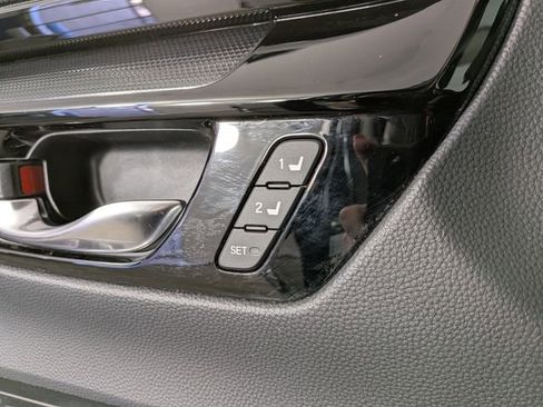 Used 2024 Honda CR-V EX-L image 11