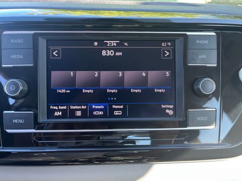 Used 2024 Volkswagen Taos S image 21