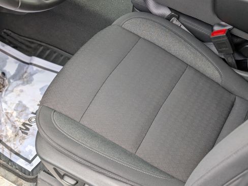 Used 2025 Chevrolet Silverado 1500 LT image 28