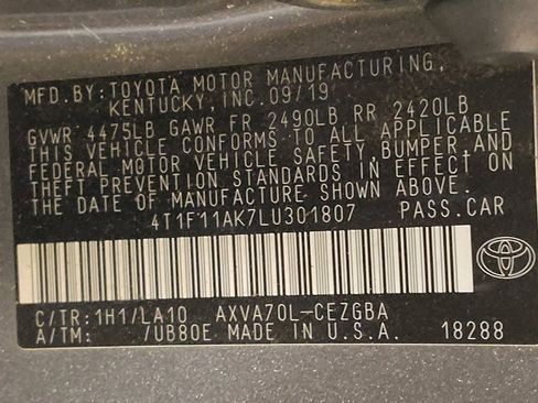 Used 2020 Toyota Camry XLE image 33